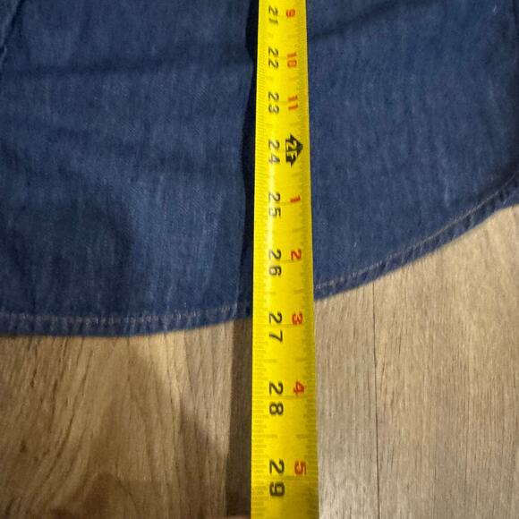 Levi's Denim Jean Shirt Jacket Western Pearl Snaps Womens XL Classic Fit Red Tab - Picture 2 of 5